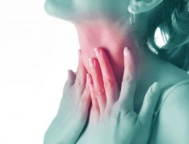 Θυρεοειδής: Προσοχή στα συμπτώματα που δείχνουν νόσο Χασιμότο